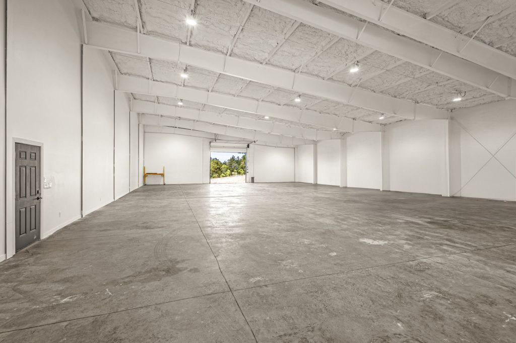 Warehouse space in the Modern Workshop